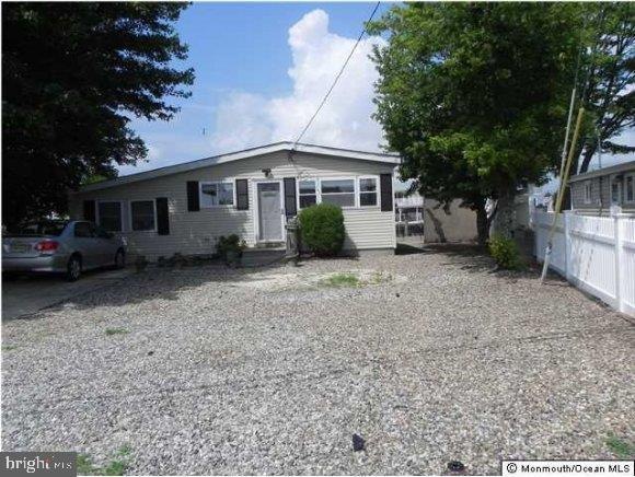 40 Carlyle Dr, Bayville, NJ 08721 - photo 1