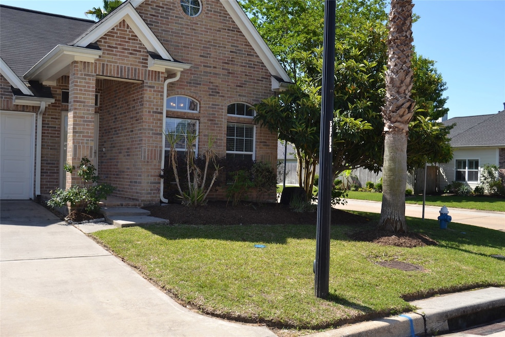 15902 Pleasant Green Cir, Tomball, TX 77377 - photo 1