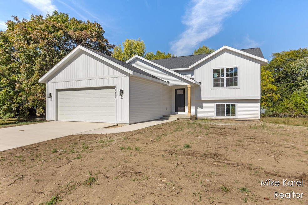 10613 68th Ave, Allendale, MI 49401 - photo 1