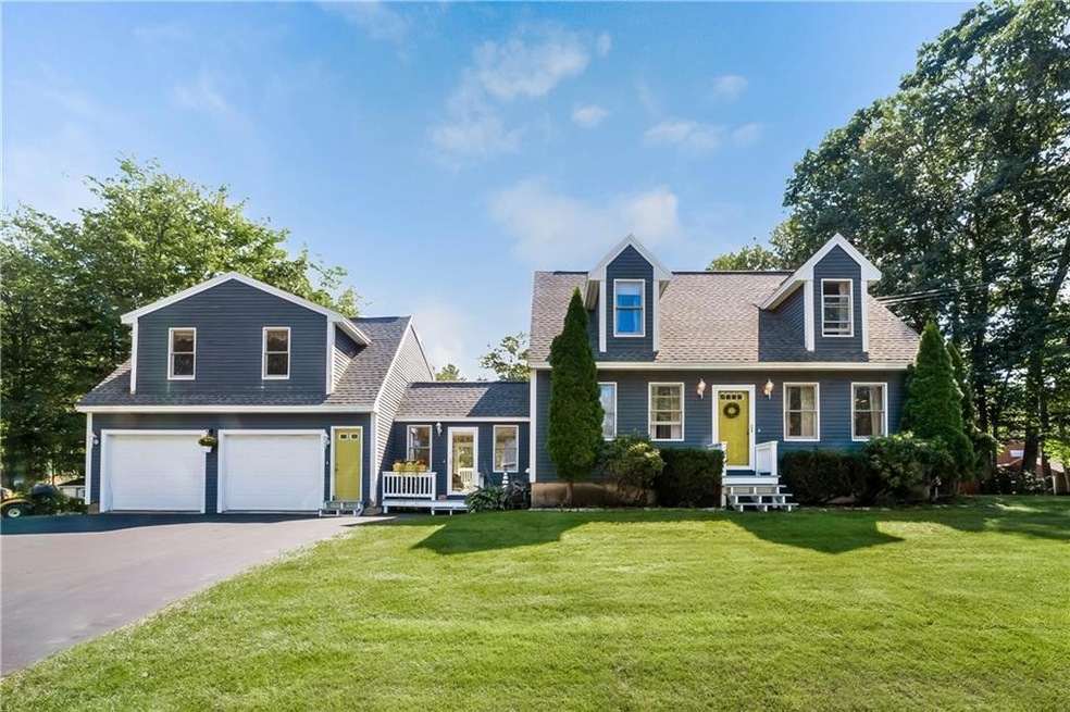 28 Chestnut St, Old Orchard Beach, ME 04064 - photo 1