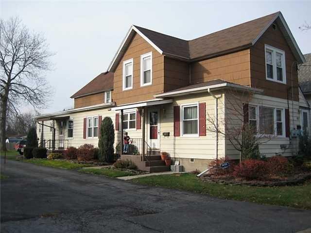 808 Freeman St, North Tonawanda, NY 14120 - photo 1