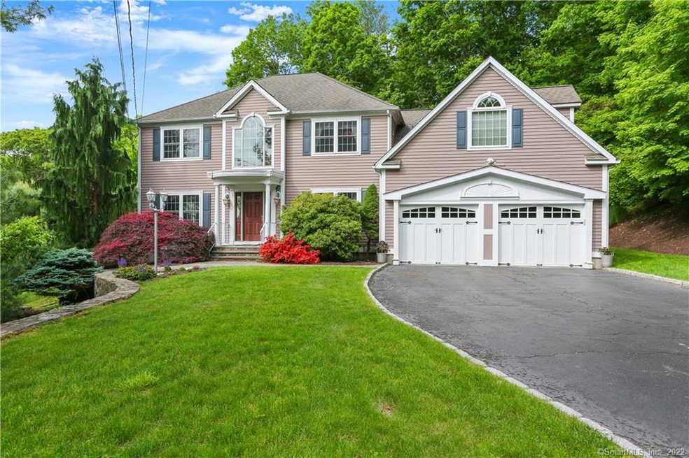 Beautiful Curb Appeal in Private Setting