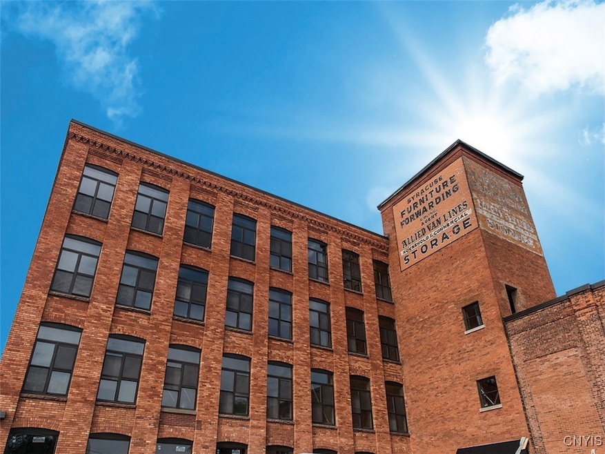 800 N Clinton St, Syracuse, NY 13204 - photo 1