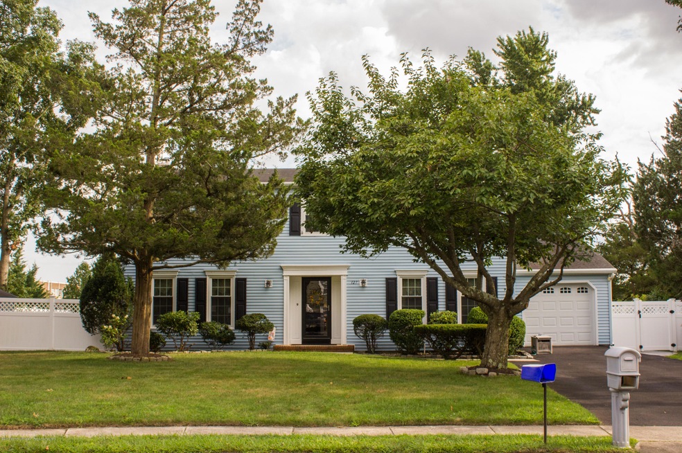 127 Walchest Dr, Toms River, NJ 08753 - photo 1