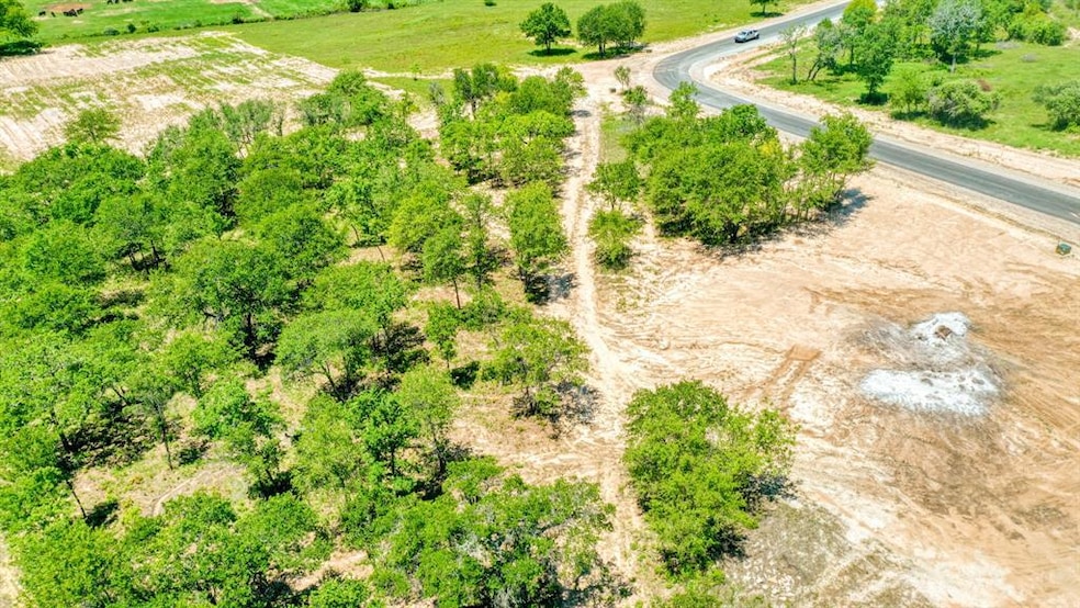 1048 Oak Dr, Weatherford, TX 76088 - photo 1