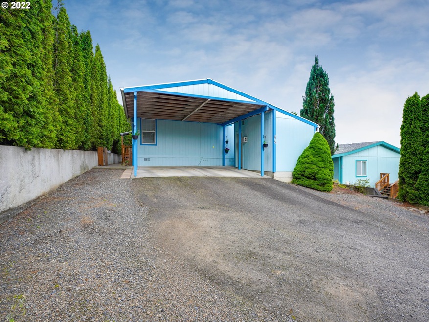 875 SW Alder Cir, Troutdale, OR 97060 - photo 1