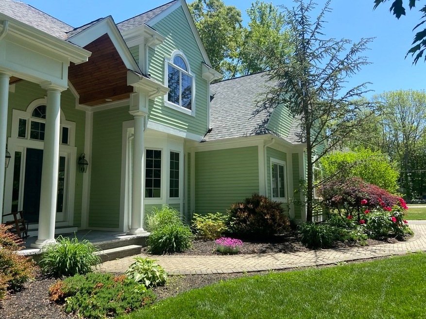 204 Old Westport Rd, North Dartmouth, MA 02747 - photo 1