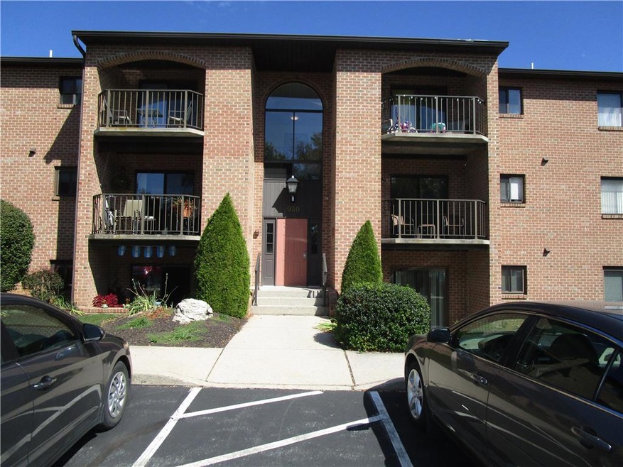 930 Cold Spring Rd unit 12, Allentown, PA 18103 - photo 1