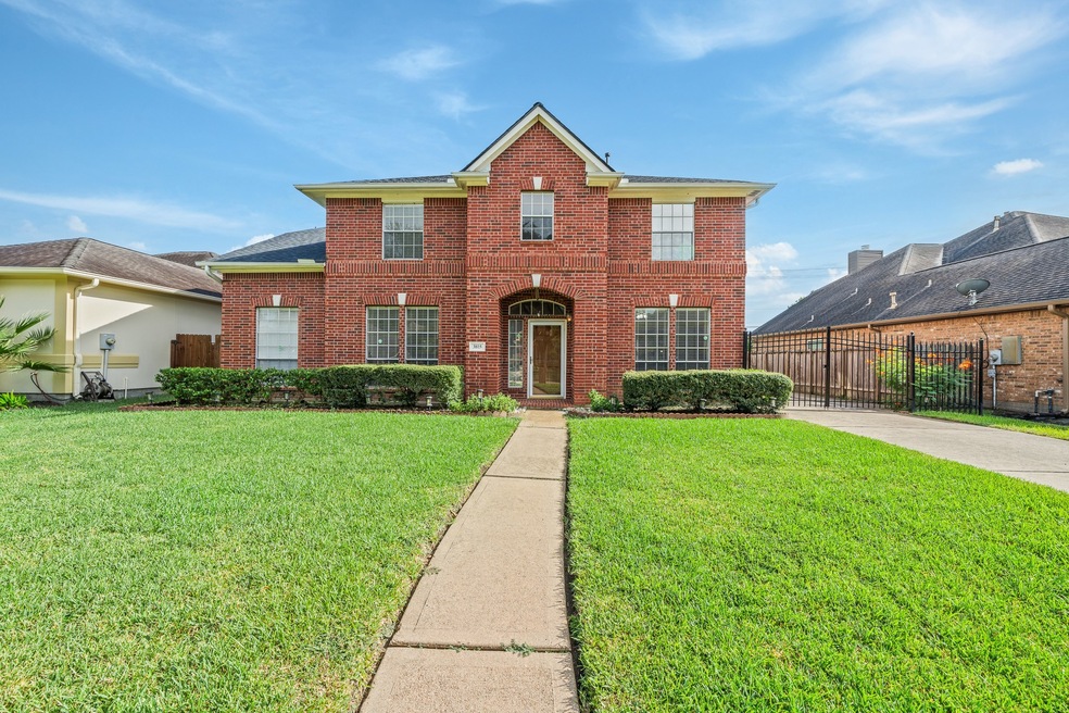 3815 Cypress Grove Ln, Houston, TX 77088 - photo 1