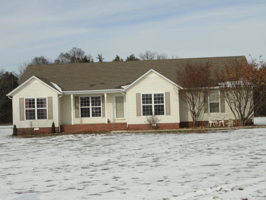 324 Cessna Ln, Shelbyville, TN 37160 - photo 1