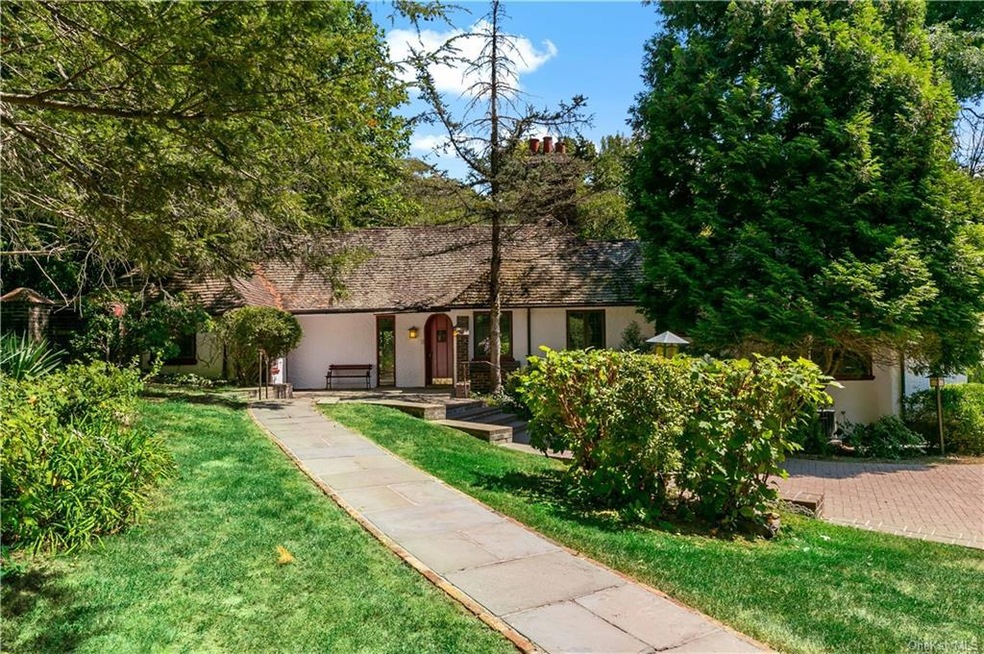 807 Old Sleepy Hollow Rd Extension, Briarcliff Manor, NY 10510 - photo 1