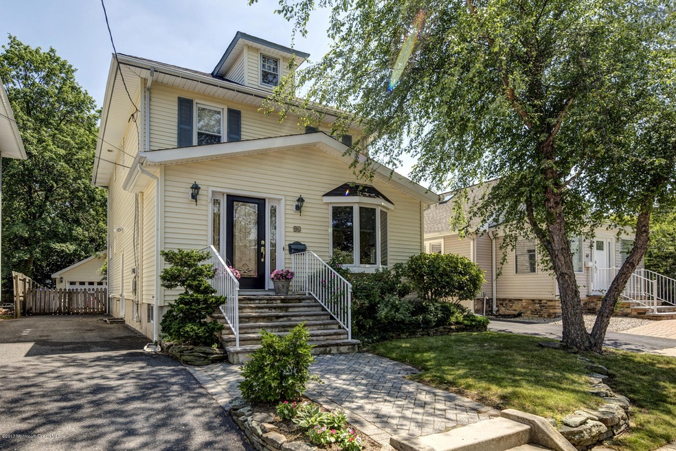 01_House Front