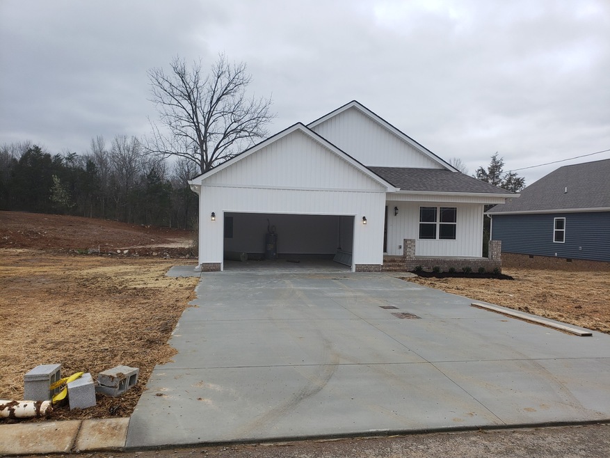 114 Lexington Cove Blvd, Shelbyville, TN 37160 - photo 1