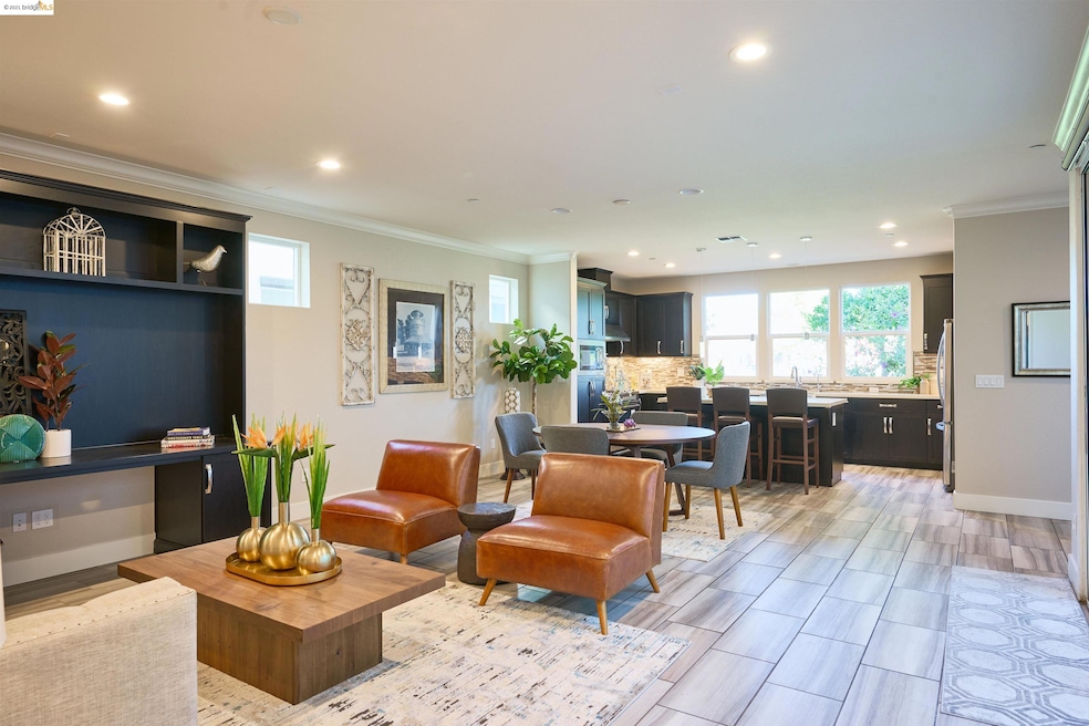 Sold $1,562,000 • Co-Listing Agent