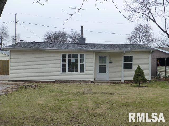 835 Sunset Dr, Lincoln, IL 62656 - photo 1