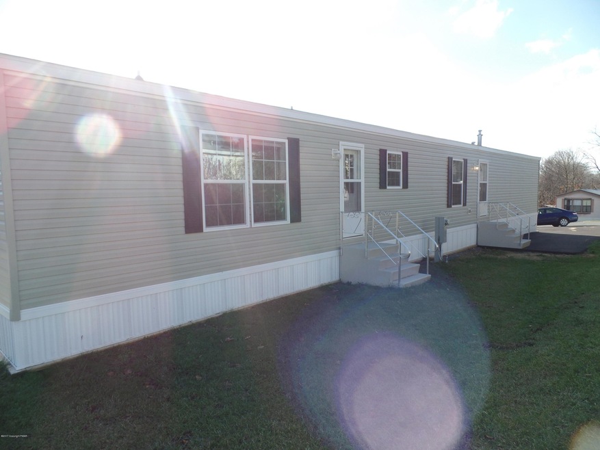 14 Chestnut Ridge Cir, Kunkletown, PA 18058 - photo 1