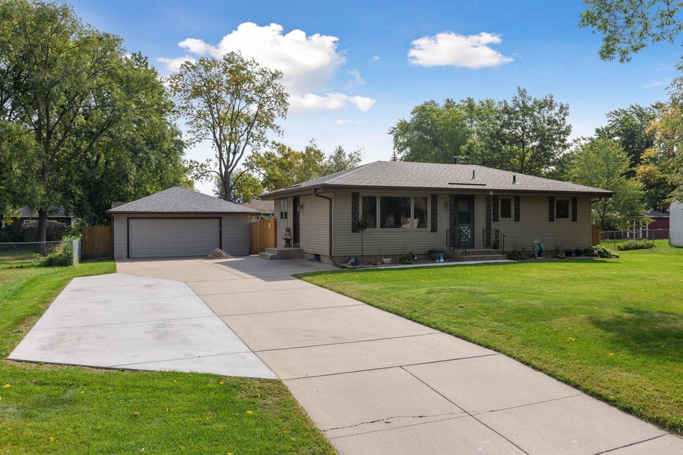 10524 Rhode Island Ave N, Brooklyn Park, MN 55445 - photo 1