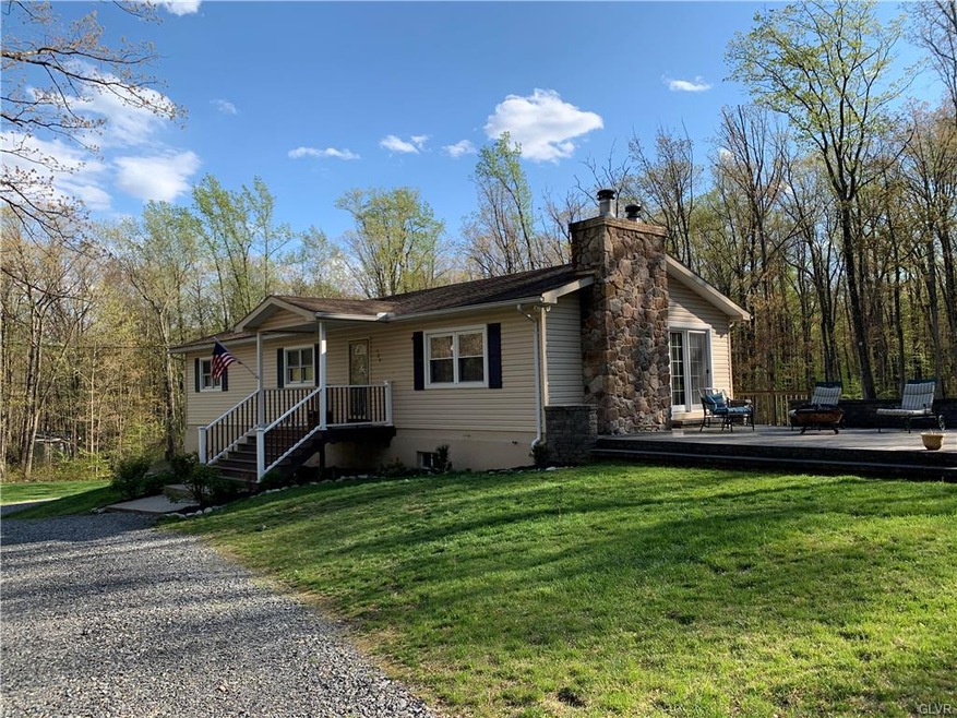 122 Bruce Ln, Wind Gap, PA 18091 - photo 1