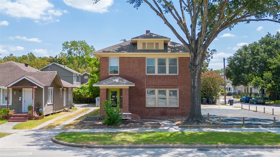 1133 Merrill St, Houston, TX 77009 - photo 1