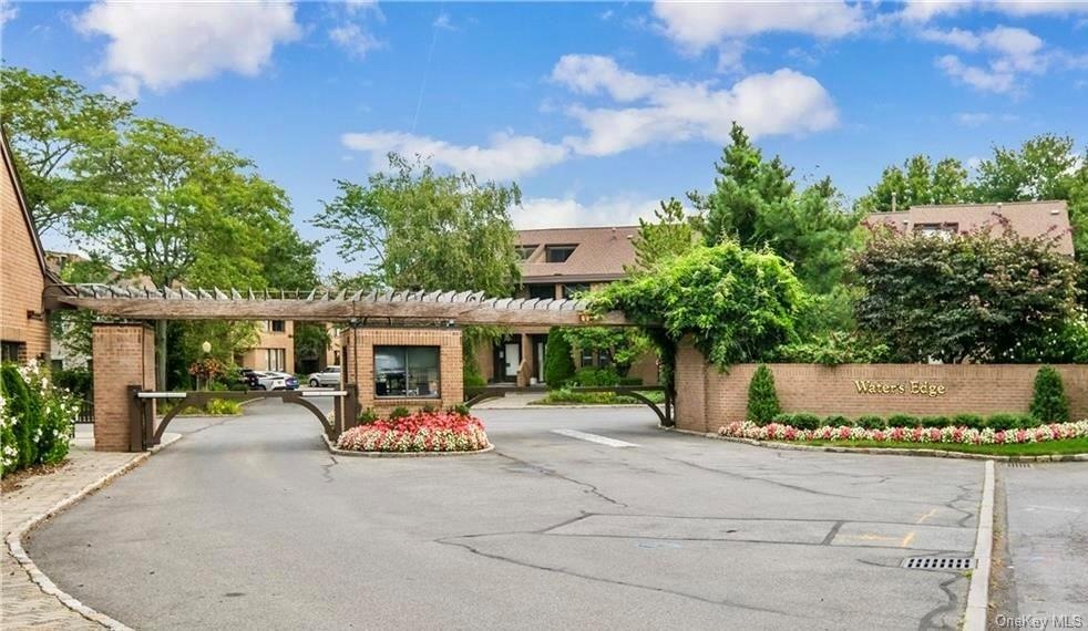 4 Waters Edge, Rye, NY 10580 - photo 1