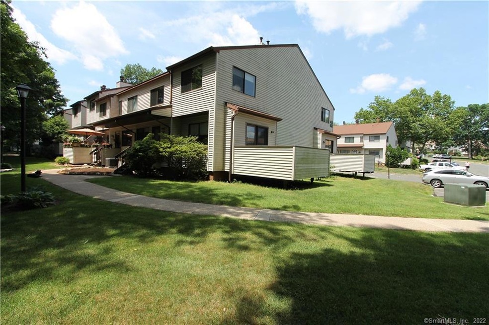 743 Cypress Rd unit 743, Newington, CT 06111 - photo 1