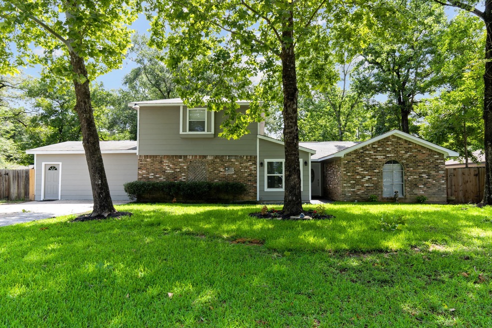 17043 Concord Dr, Conroe, TX 77385 - photo 1