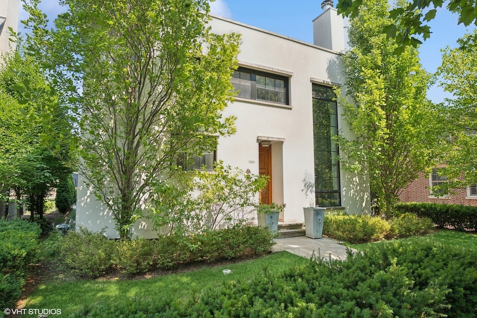 1331 Asbury Ave, Evanston, IL 60201 - photo 1