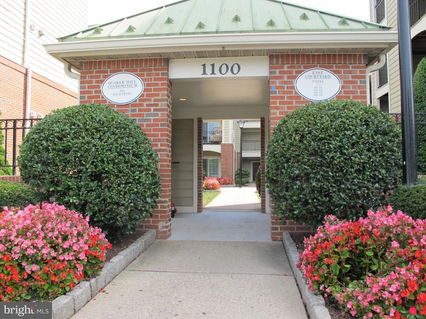 Quaker Hill Community unit 326, Alexandria, VA 22314 - photo 1