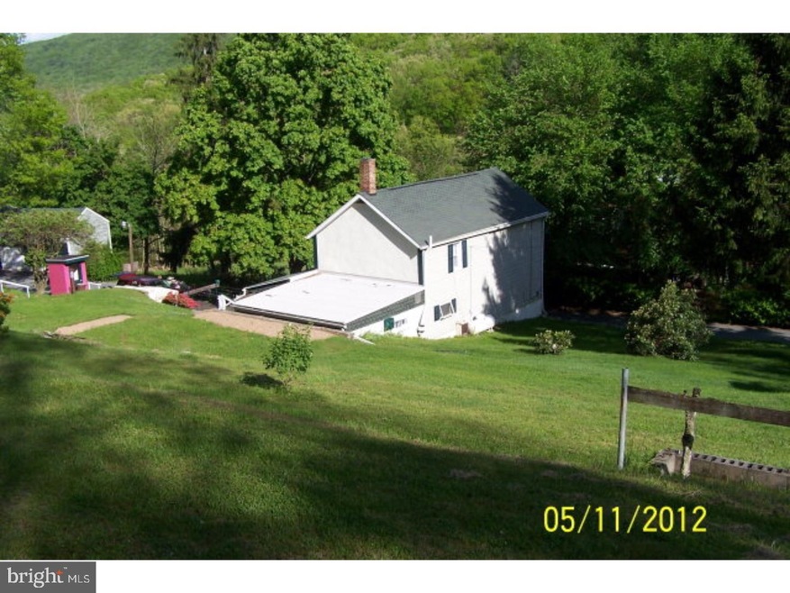 33 Lower Rd, Tamaqua, PA 18252 - photo 1