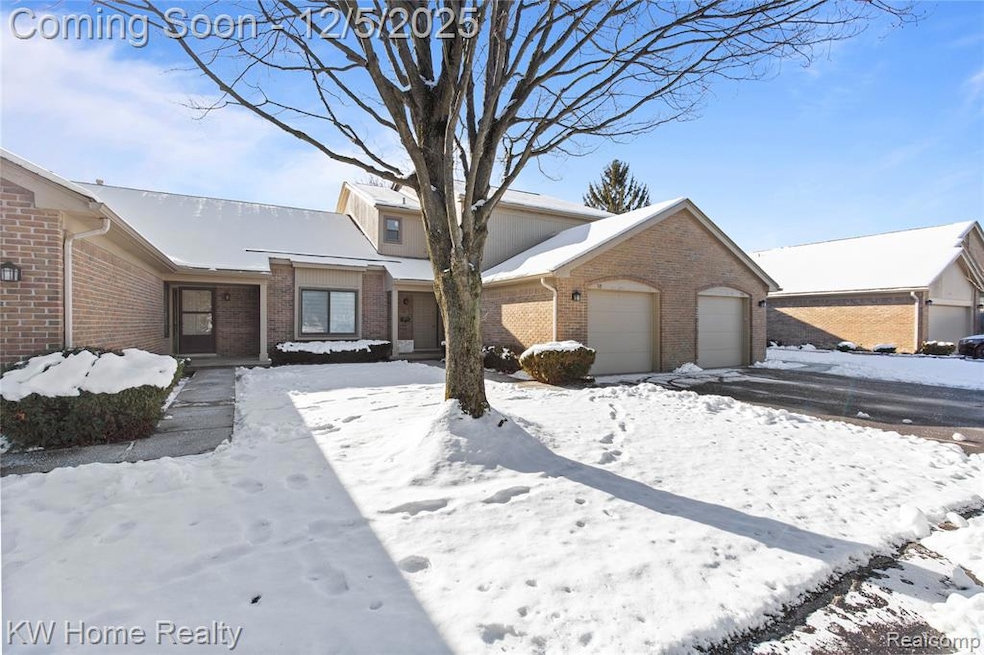 515 Tennyson unit 21, Rochester Hills, MI 48307 - photo 1