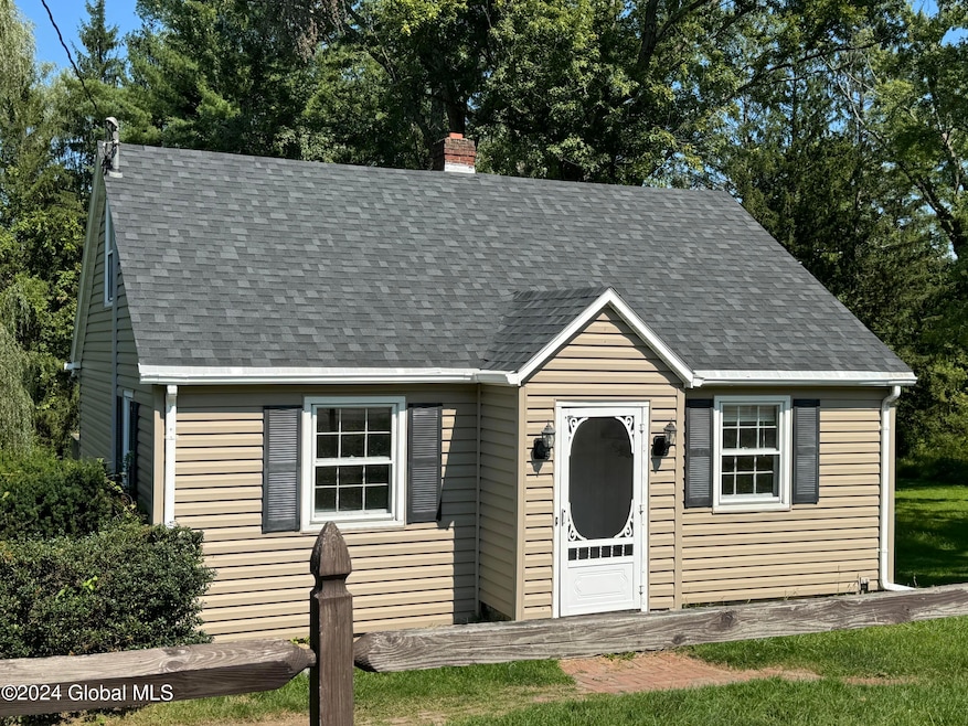 261 whiteview fromt main