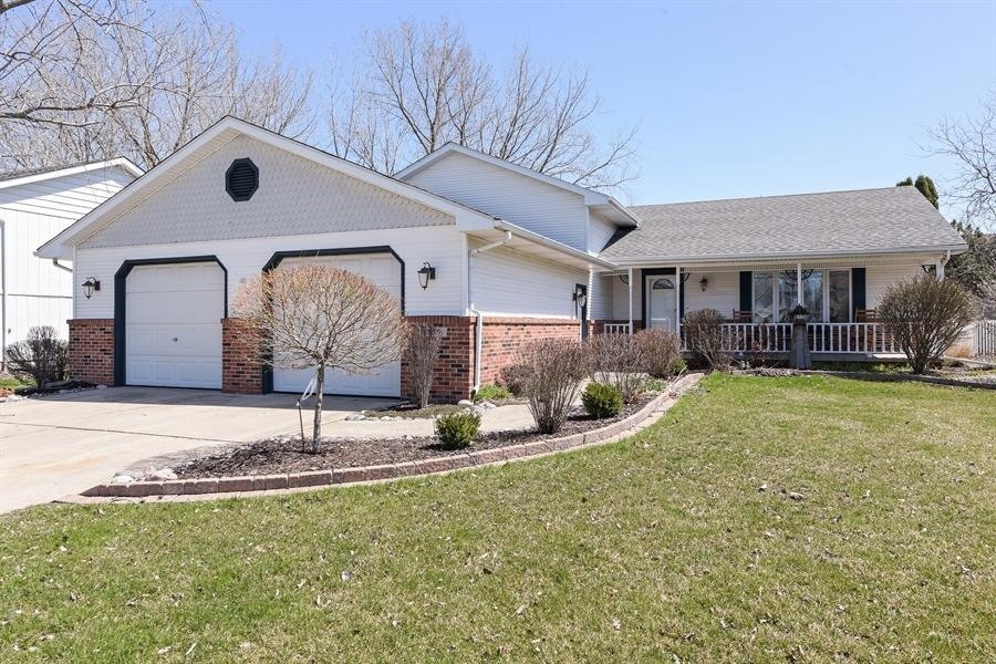 659 N Oriole Ct, Griffith, IN 46319 - photo 1