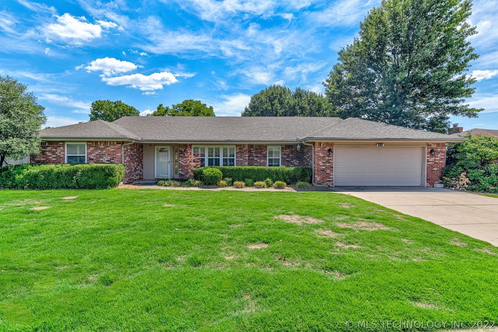 2549 Chapel Hill Rd, Bartlesville, OK 74006 - photo 1
