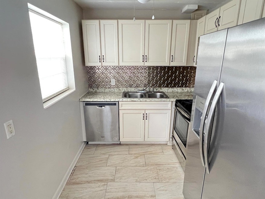 For Rent $1,700/month