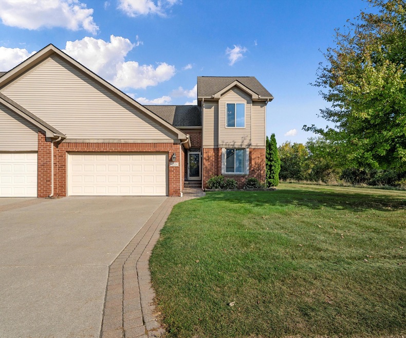 Under Contract $284,900