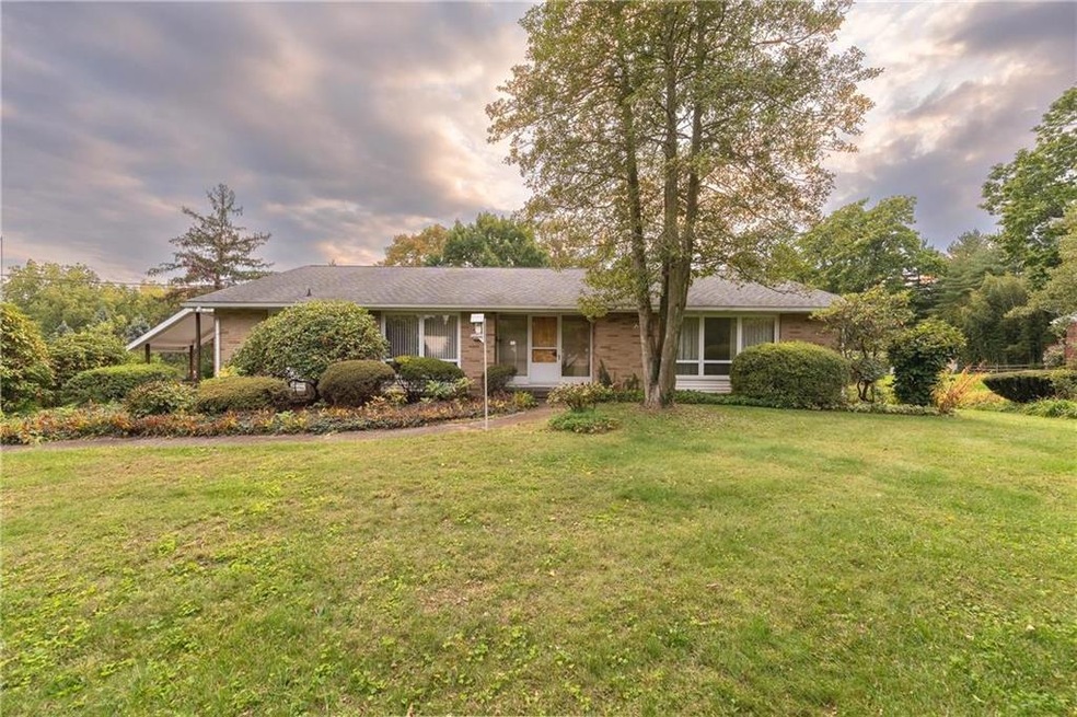 3504 Lanark Rd, Coopersburg, PA 18036 - photo 1