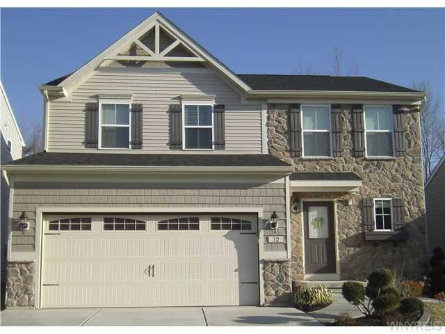 Exterior Front Great curb appeal with concrete dri