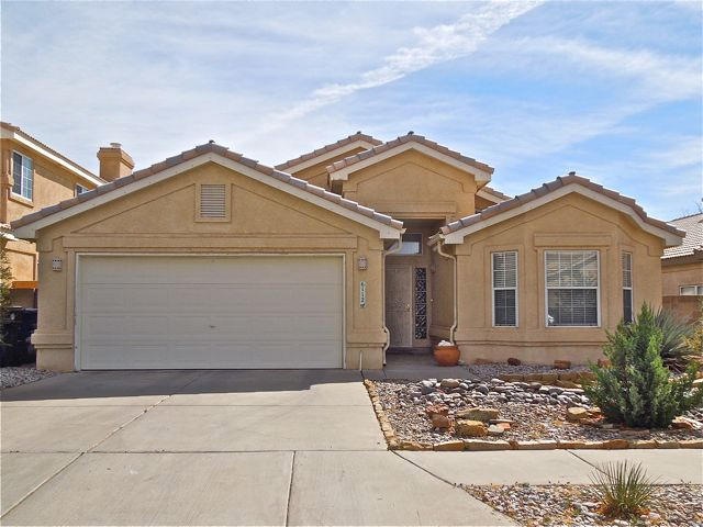 Welcome to 6112 Whisper Ridge NW