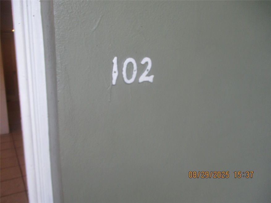 1750 N 17th Ct unit 102, Hollywood, FL 33020 - photo 1