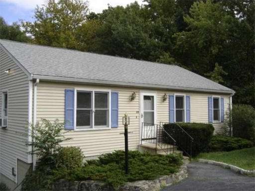 19 Indian Rock Rd, Haverhill, MA 01832 - photo 1