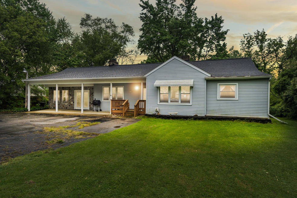 01-6909-Spring-Arbor-Rd-WindowStill-Real