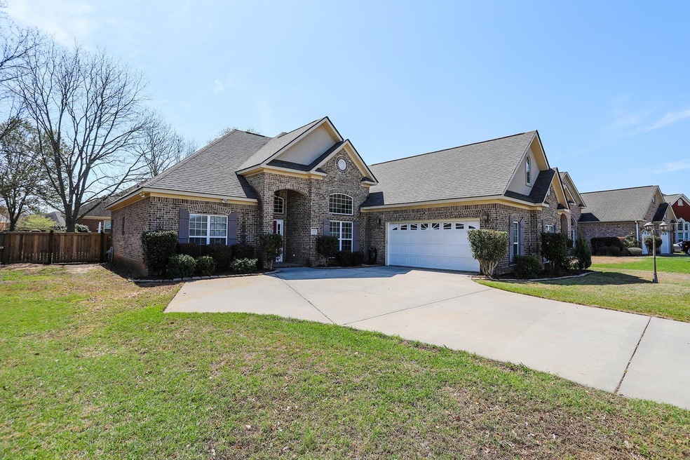 111 Pembroke Point, Centerville, GA 31028 - photo 1