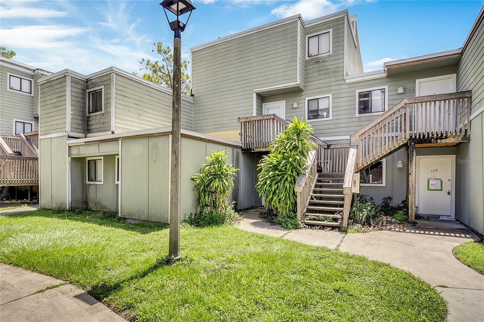 1BD/1BA CONDO is a 1ST FLOOR Unit with updates inc