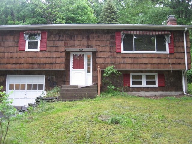 13 Saw Mill Rd, Newtown, CT 06470 - photo 1