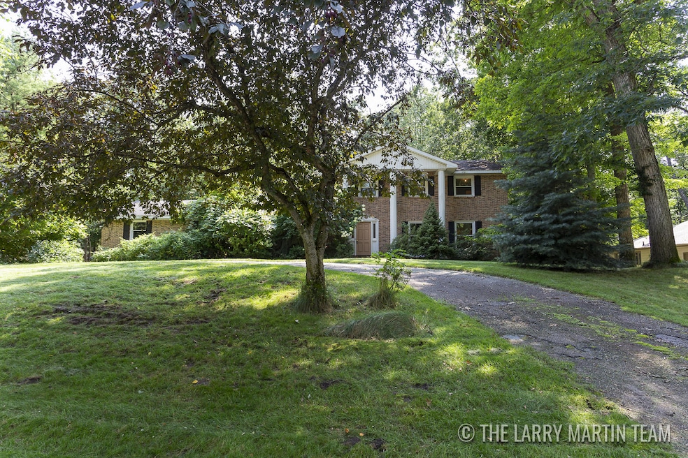 7424 Shadowbrook Ct SE (1)
