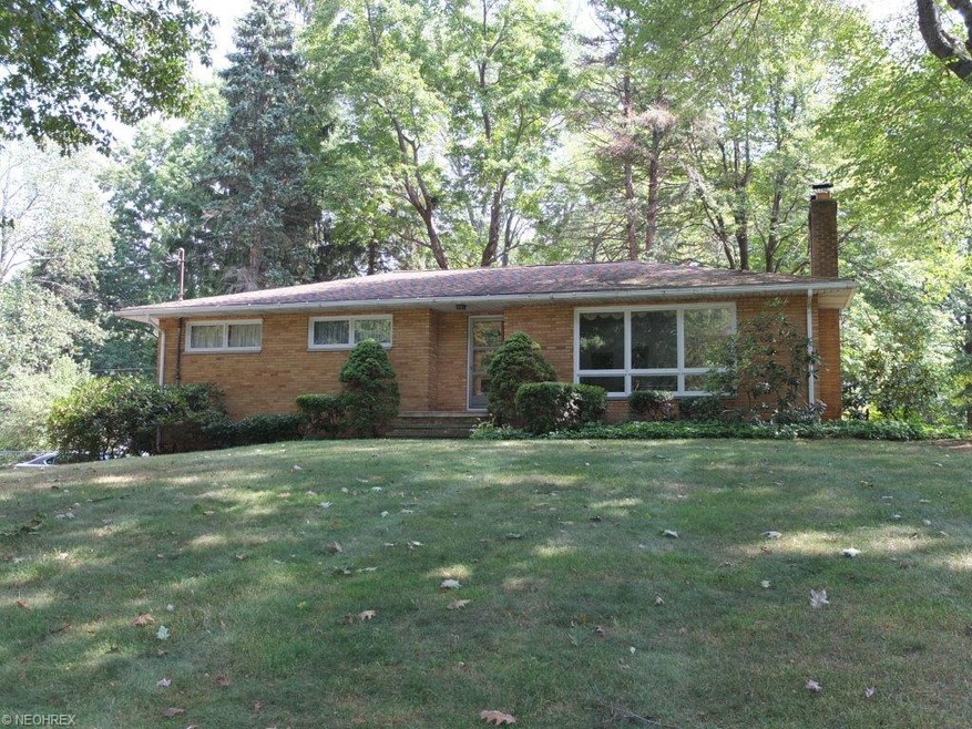 Meticulously maintained 3 bedroom, 2 full bath, al