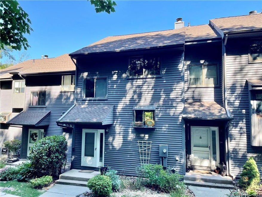 266 Conestoga Way unit 266, Glastonbury, CT 06033 - photo 1