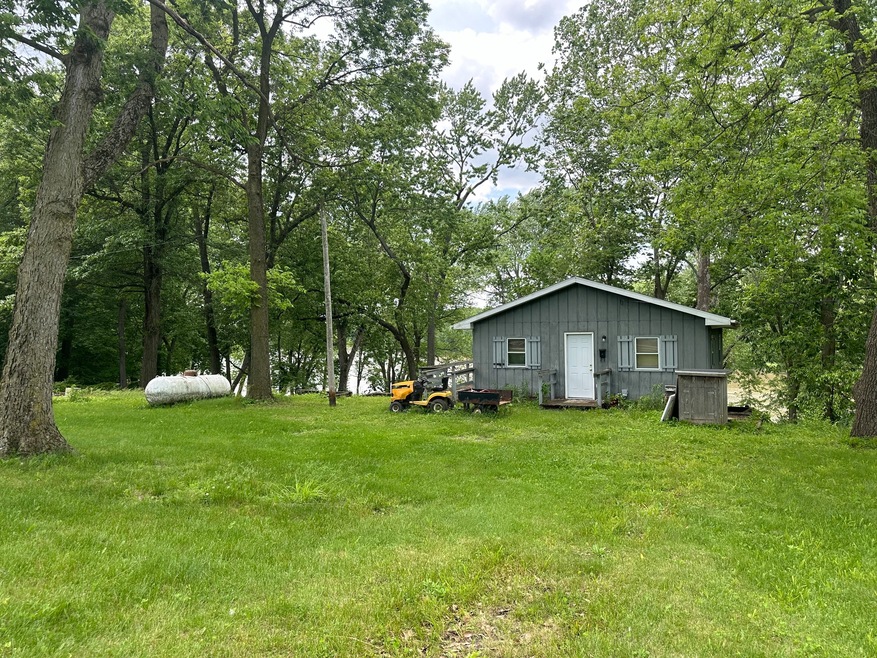 1633 W Jefferson St, Covington, IN 47932 - photo 1