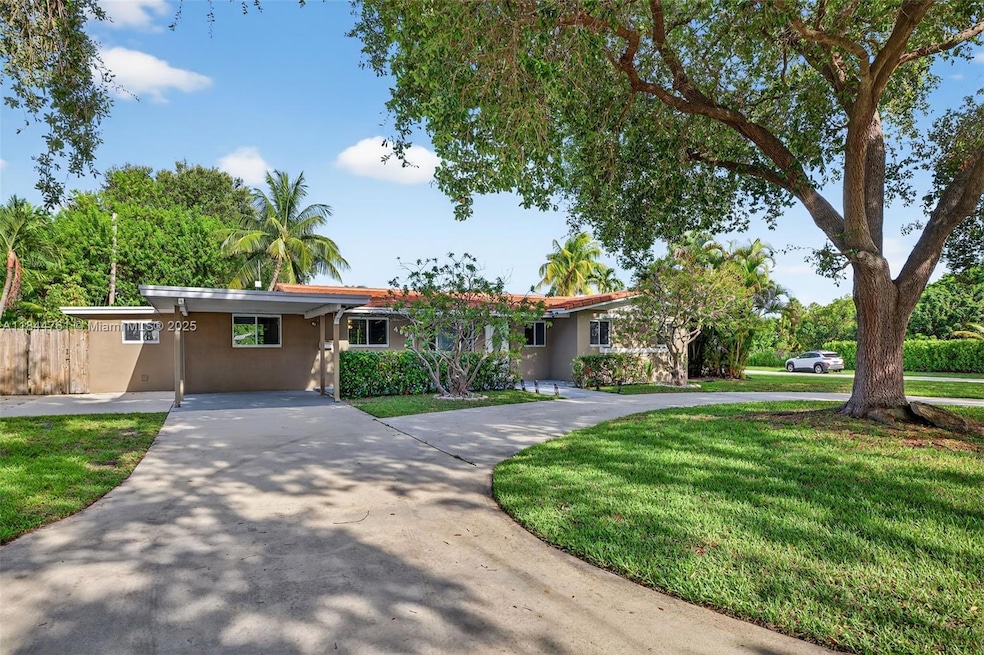 4000 NE 22nd Ave, Lighthouse Point, FL 33064 - photo 1