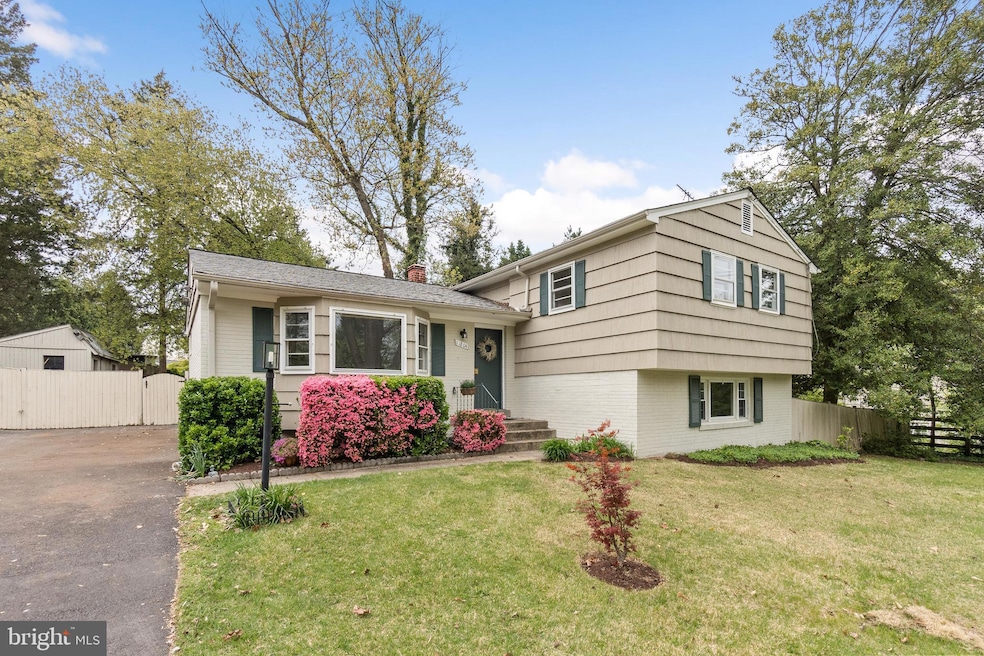 11804 Caplinger Rd, Silver Spring, MD 20904 - photo 1